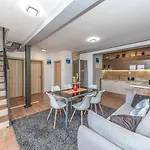 بيت للعطل 5 Bedroom Amazing In