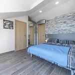 بيت للعطل 5 Bedroom Amazing In *