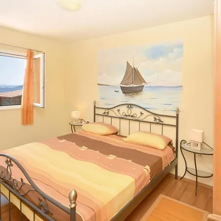 5 Bedroom Amazing In Holiday home