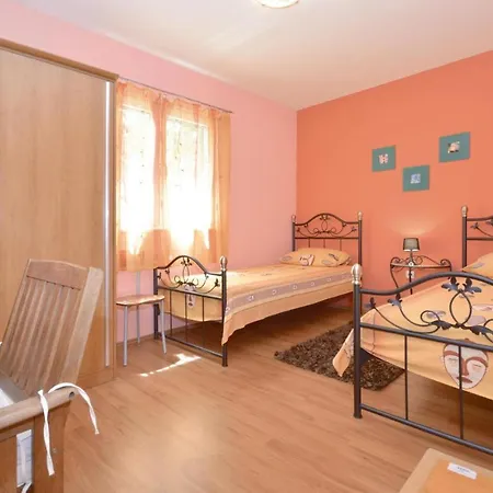 5 Bedroom Amazing In Holiday home *