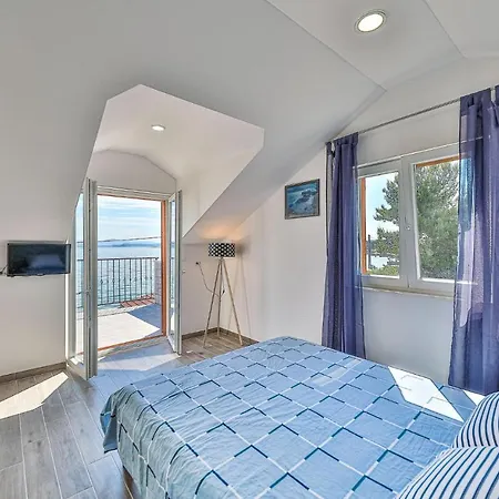 بيت للعطل 5 Bedroom Amazing In
