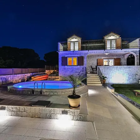 Holiday home 5 Bedroom Amazing In *