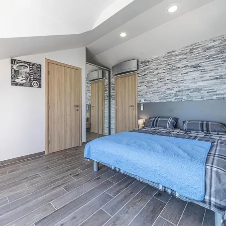 Σπίτι διακοπών Stunning In With Sauna *