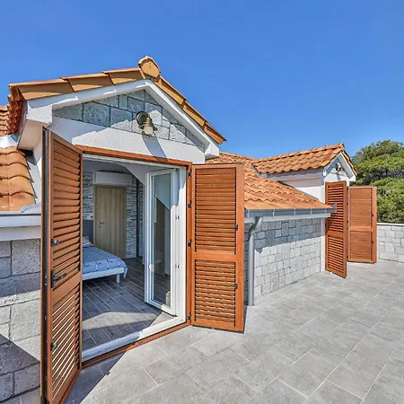 Holiday home 5 Bedroom Amazing In